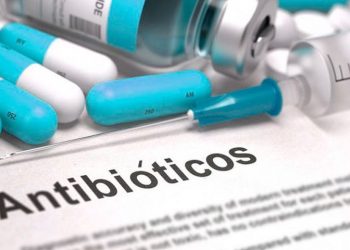 Sem insumos e alta demanda, antibióticos estão em falta nas farmácias