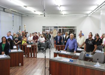    Quique Brown será investigado por quebra de decoro; Evangélicos aliviam para Brasilino