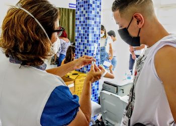 Ampliada dose de reforço contra a Covid para adolescentes 