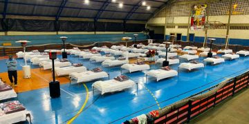 Pessoas em situação de rua serão acolhidas durante onda da frio