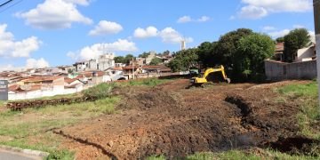 Combate às enchentes:  Prefeitura realiza obras de piscinão na Euzébio Savaio