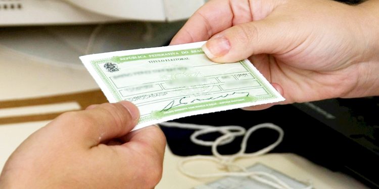 Prazo para regularizar o título de eleitor termina amanhã