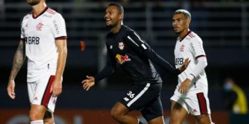 Vitória sofrida sobre o Flamengo tira o Bragantino da zona de rebaixamento