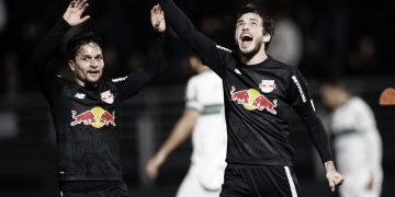 Perdendo por 2 x 0, Bragantino busca empate contra o Santos