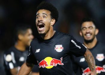 Bragantino vence a terceira seguida e briga pelo G6