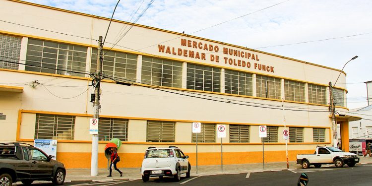 Prefeitura analisa Concessão do Mercadão Municipal e do Cemitério da Saudade