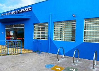 Paraciclos começam a ser instalados em escolas municipais    