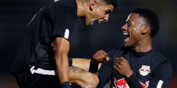 Aspirantes do Braga devolvem derrota e vão decidir o título do Brasileiro