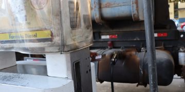 Petrobras anuncia redução de R$ 0,30 no diesel e novo preço vale a partir de hoje