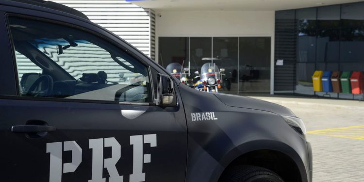 Aplicativo da PRF tem botão de emergência para caso de vidas em risco