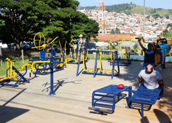 Educadores físicos estão disponíveis nas Academias ao ar livre