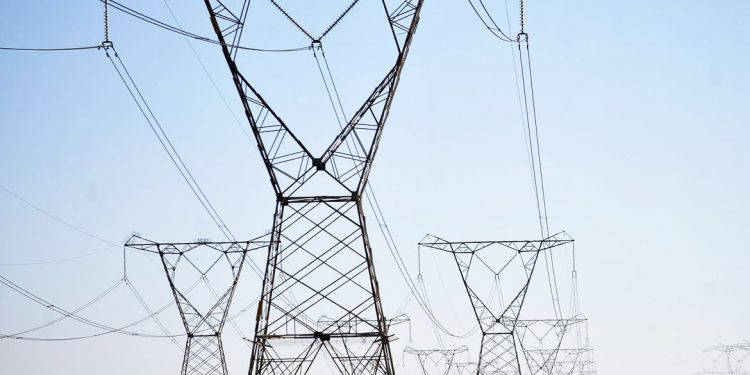 Aneel mantém bandeira tarifária verde para novembro