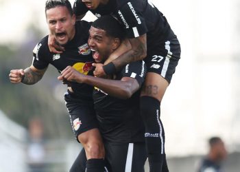 Com nova postura, Bragantino bate o Athletico e reencontra a vitória 