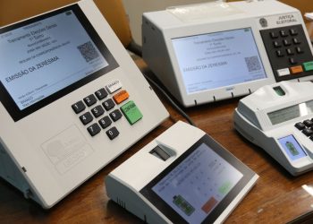 2º Turno: Justiça Eleitoral começa preparação de urnas eletrônicas; 364 em Bragança   