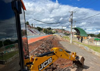 Iniciadas obras do Parque da Juventude com remoção do asfalto   