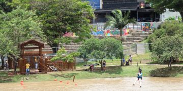 Tirolesa no Lago do Taboão atrai mais de mil visitantes   