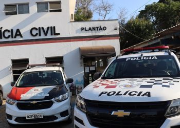 Marido esfaqueia esposa por ciúmes   