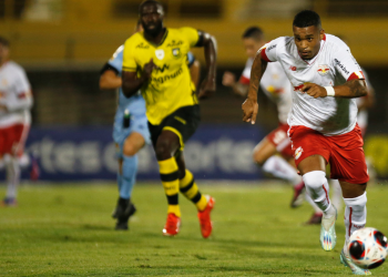Com 10 jogadores e futebol ruim, Bragantino empata com o São Bernardo