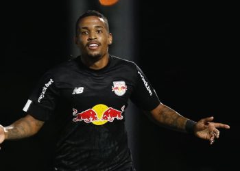 Bragantino faz o dever de casa e vence uma Ferroviária muito ruim