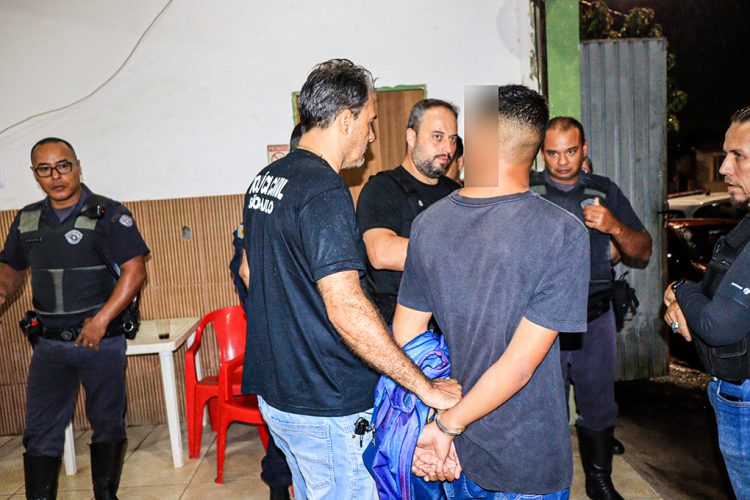 Operação “Aramis” termina com “batida” em biqueiras e dois presos por tráfico