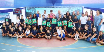 Projeto Minha Primeira Biblioteca já distribuiu 200 mil livros na Rede Municipal de Ensino