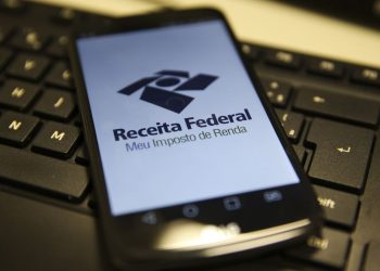 Receita recebe mais de 1 milhão de declarações do IR no primeiro dia