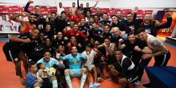 Bragantino derrota o Botafogo em noite de Bruninho e está nas quartas de final