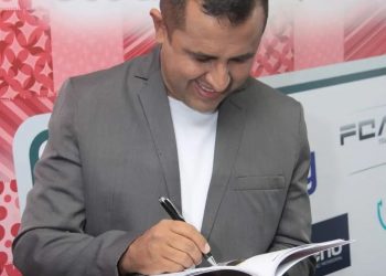 Luis Alberto, escritor bragantino, é destaque em premiação na capital