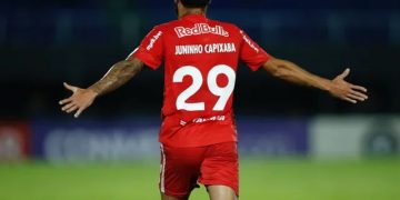 Bragantino estreia com goleada na Sul-Americana