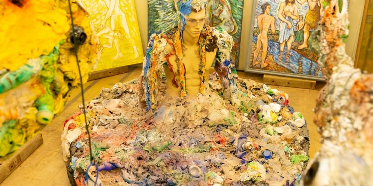 Centro Cultural recebe exposição “Universo Plasticoceânico”