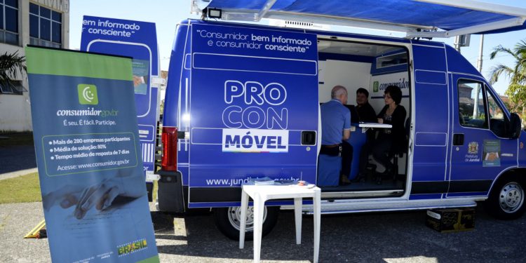 Procon Móvel estará na Praça da Poesia na sexta-feira