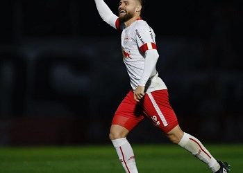 Bragantino goleia e se classifica na Sul-Americana