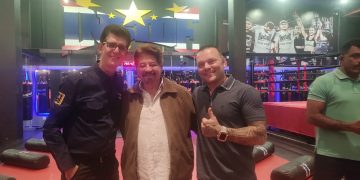 Munil Adriano reinaugura sede da Academia Inside