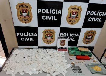 DIG e DISE quebram a banca, estouram casa bomba e tiram quase 6 kg de drogas das ruas