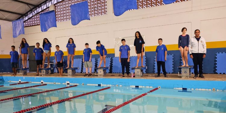 Equipe da Semjel participa da 5ª etapa do Regional de Natação