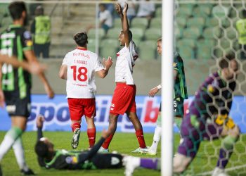 Sul Americana: : América-MG 1 x 1 Bragantino, empate com gosto de derrota
