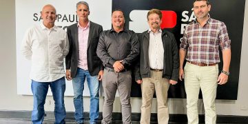 COM GOVERNADOR TARCISIO:  Prefeito participou da reunião que discutiu  privatização da Sabesp