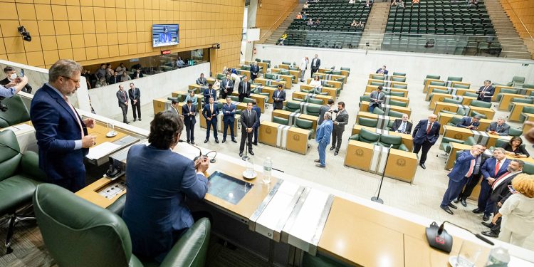 Alesp aprova Projeto Resolve Já  que permite negociação de dívidas estaduais