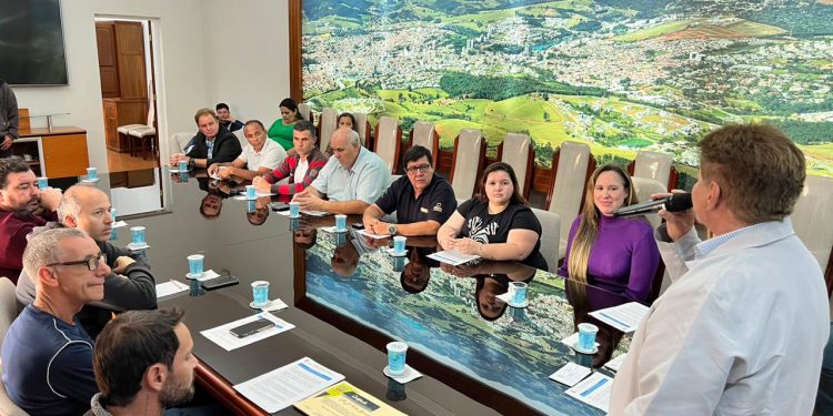 Prefeitura entrega R$ 146 mil em benefícios da Lei de Incentivo ao Esporte