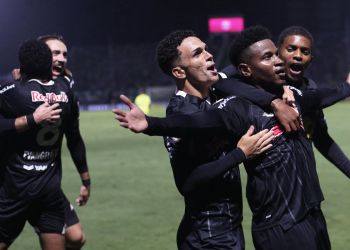 De virada Braga vence o Palmeiras e assume a vice-liderança do Brasileirão