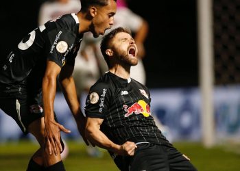 Na caça ao líder, Bragantino vence o Fluminense com 2º tempo impecável