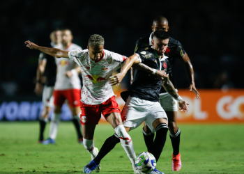 Bragantino salva o Vasco da degola ao ser derrotado em São Januário