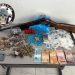Traficante cobra dívida e é preso pela Equipe Charlie com drogas e armas