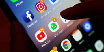 Governo de SP bloqueia acesso a apps em escolas estaduais