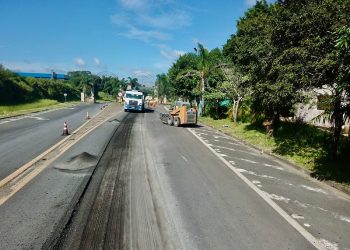 DER intensifica trabalho na Variante do Guaripocaba