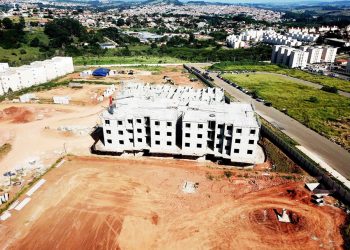 Jd. Águas Claras: Famílias visitam obras do Condomínio Elis Regina e Renato Russo