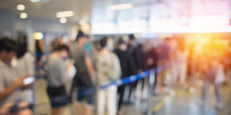    Proporção de endividados sobe a 78,1% em março e inadimplência aumenta