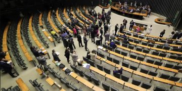 Projeto que pune ocupações de terras é aprovado pela Câmara