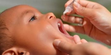 SP inicia campanha de vacinação contra paralisia infantil