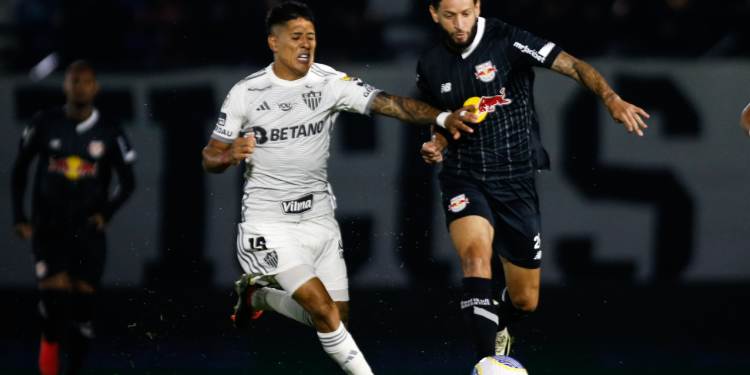 Galo mantém tabu e derrota o Bragantino no Nabizão   